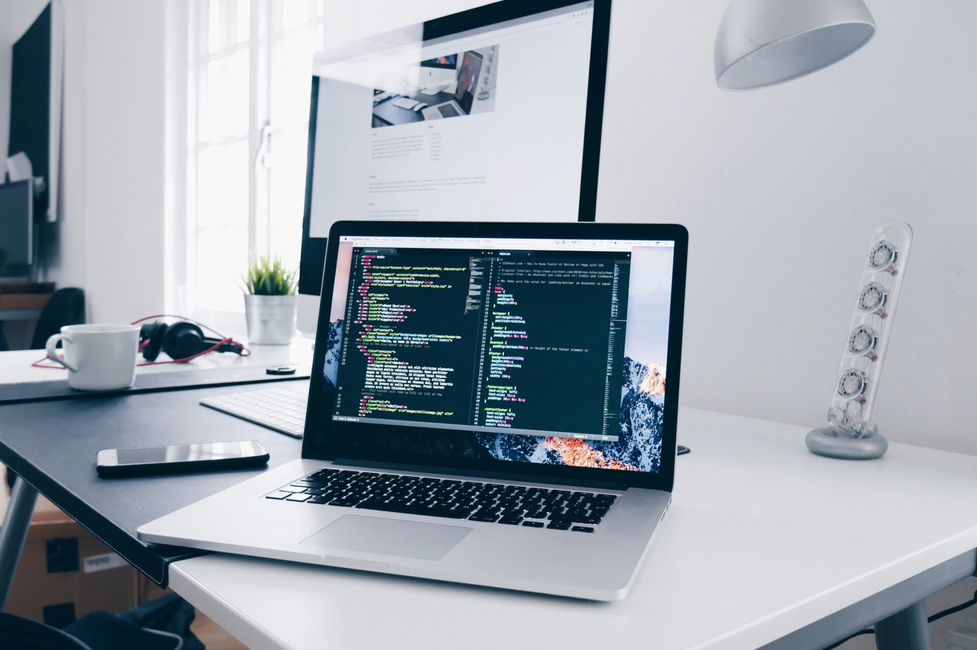 ICT-engineer aan het werk bij PL-Systems